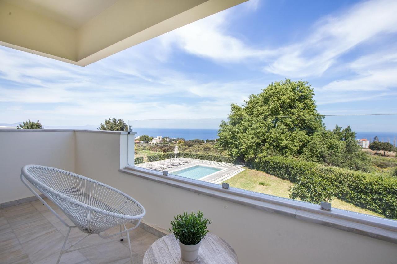 Lux Villa Mia With Heated Pool, 2Km To Beach & Childrens Area! Mikro Metochi Eksteriør billede