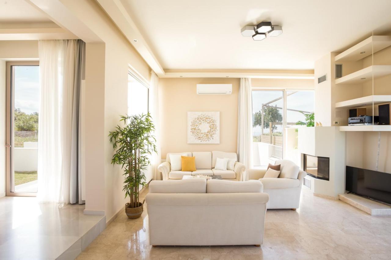 Lux Villa Mia With Heated Pool, 2Km To Beach & Childrens Area! Mikro Metochi Eksteriør billede