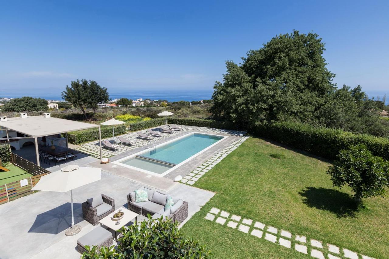 Lux Villa Mia With Heated Pool, 2Km To Beach & Childrens Area! Mikro Metochi Eksteriør billede