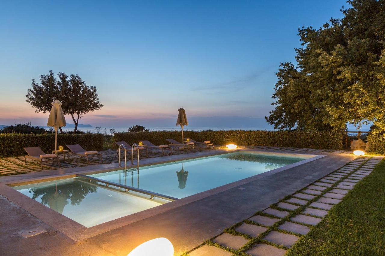 Lux Villa Mia With Heated Pool, 2Km To Beach & Childrens Area! Mikro Metochi Eksteriør billede