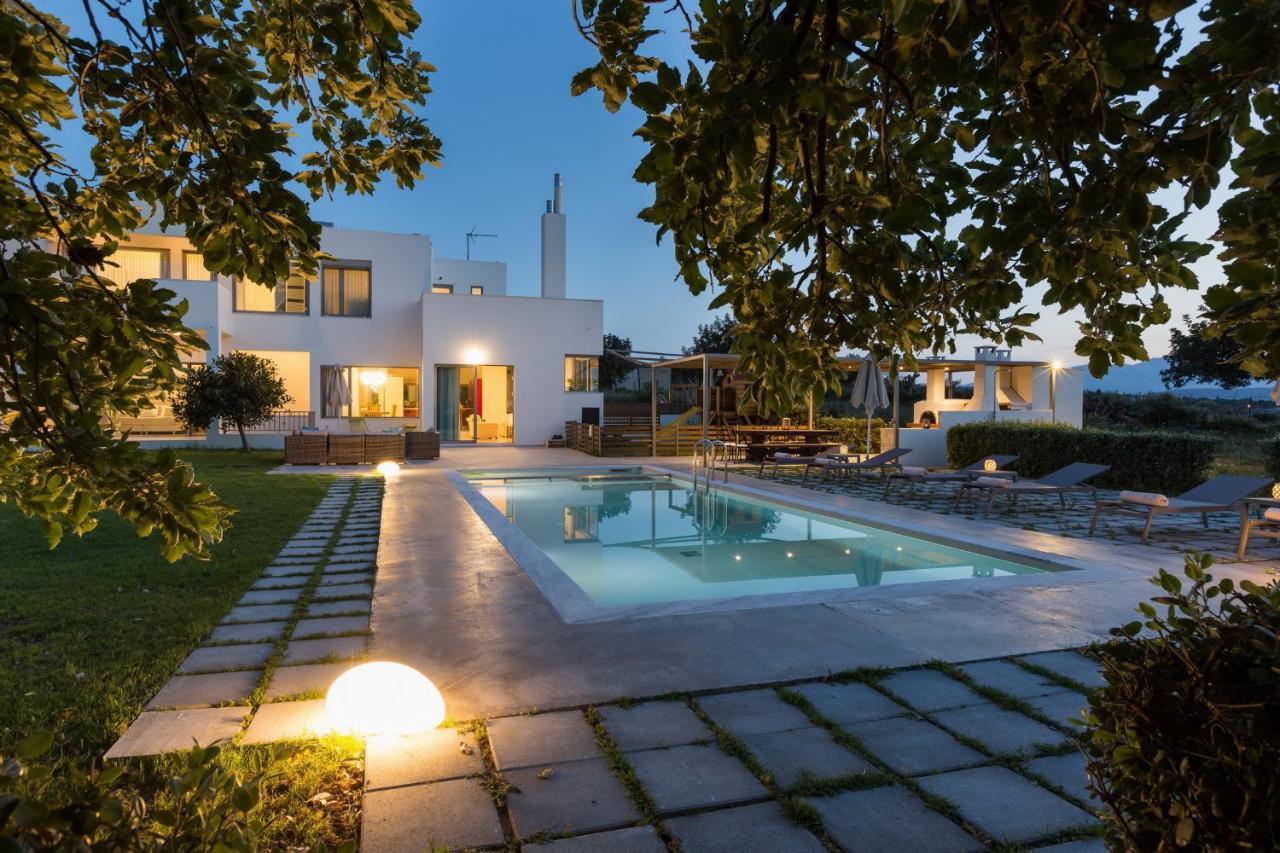 Lux Villa Mia With Heated Pool, 2Km To Beach & Childrens Area! Mikro Metochi Eksteriør billede