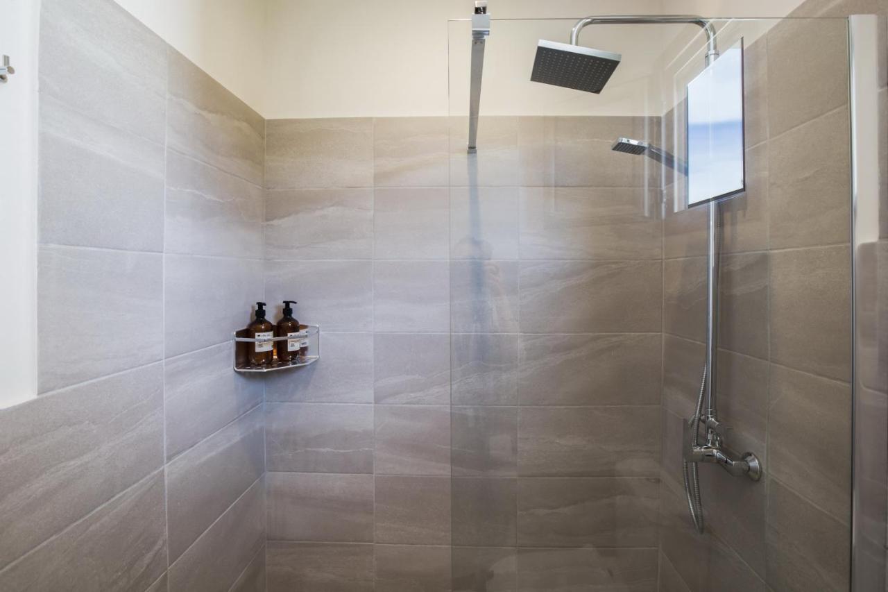 Lux Villa Mia With Heated Pool, 2Km To Beach & Childrens Area! Mikro Metochi Eksteriør billede